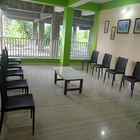 Hotel Kaziranga Holidays エクステリア 写真