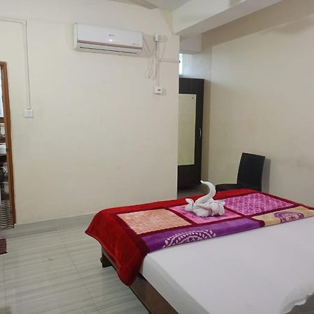 Hotel Kaziranga Holidays エクステリア 写真