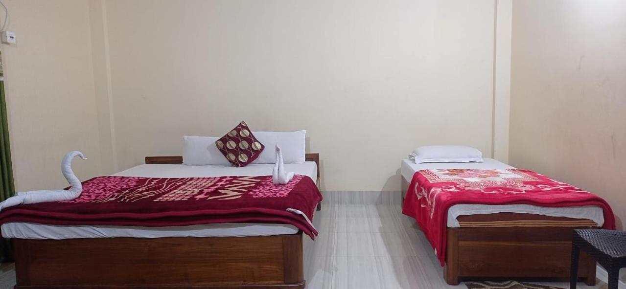 Hotel Kaziranga Holidays エクステリア 写真