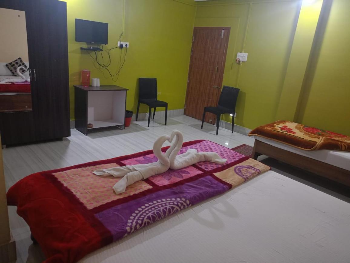 Hotel Kaziranga Holidays エクステリア 写真