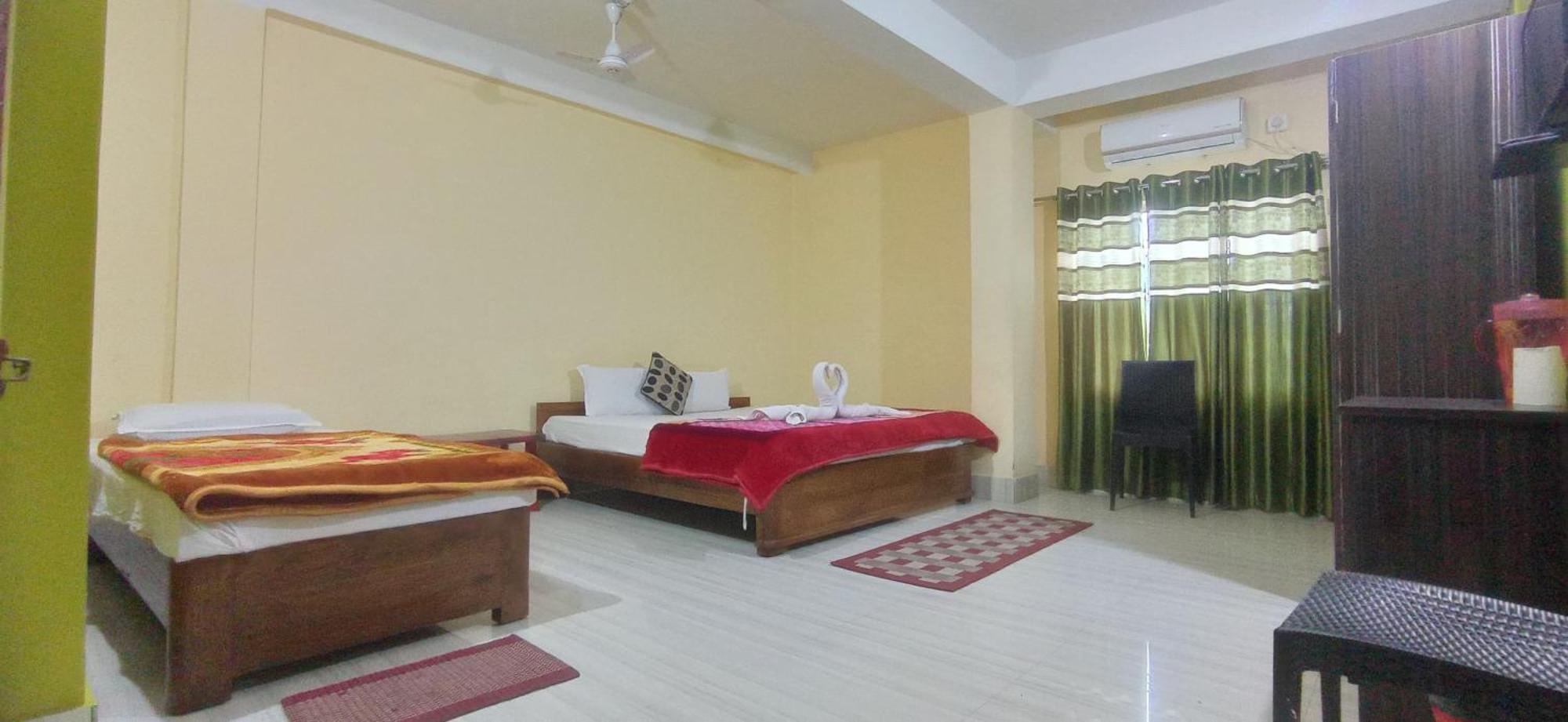 Hotel Kaziranga Holidays エクステリア 写真